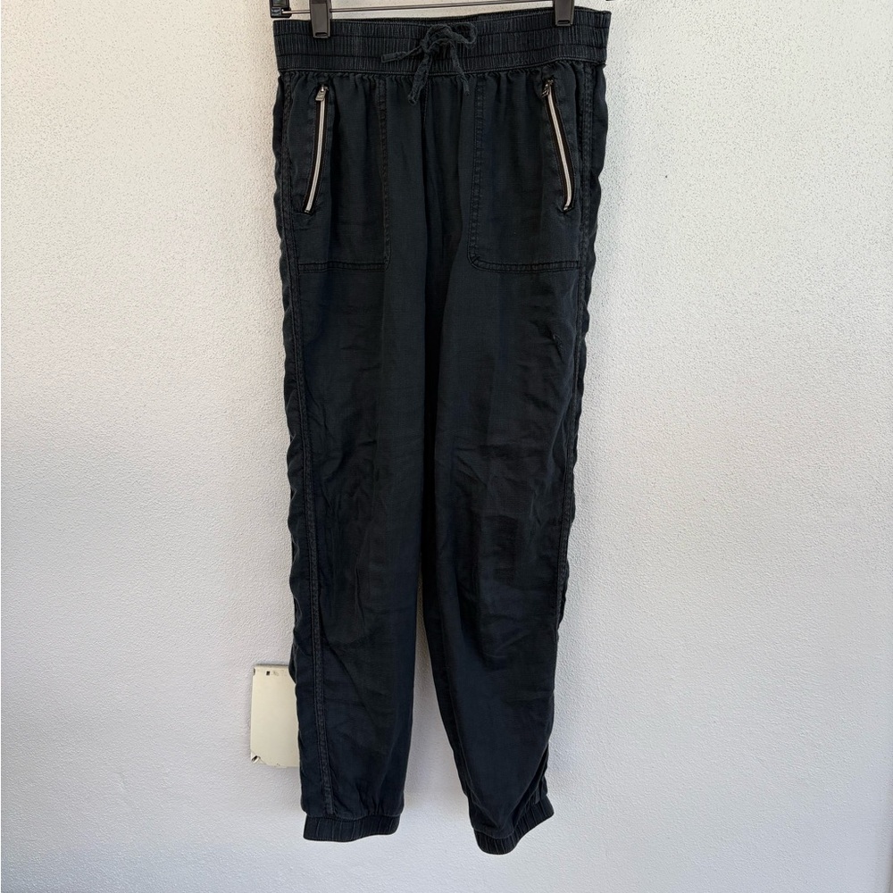 Women’s Navy blue Hollister Jogger Pants size S/M